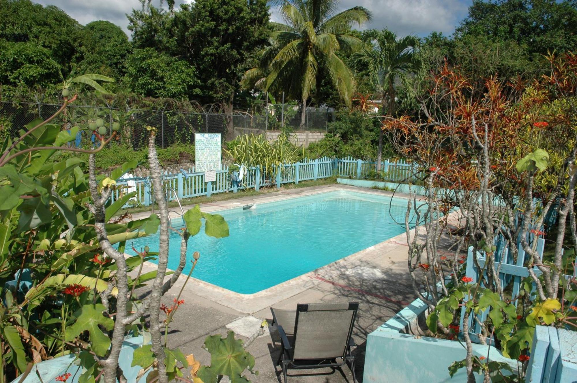 The Gardens Villa คิงส์ตัน ภายนอก รูปภาพ
