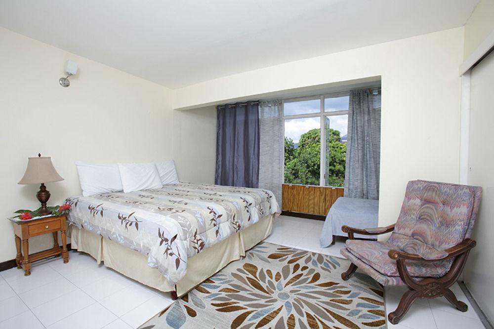 The Gardens Villa คิงส์ตัน ภายนอก รูปภาพ