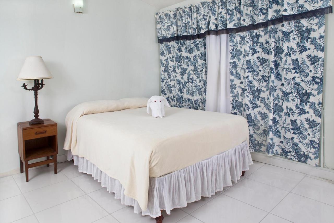 The Gardens Villa คิงส์ตัน ภายนอก รูปภาพ